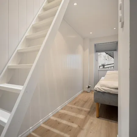 6-rooms In Center W Balcony Апартаменти Берген