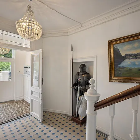 6-rooms In Center W Balcony Берген