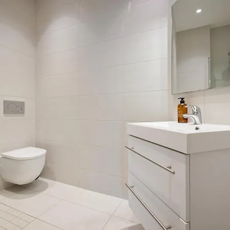 6-rooms In Center W Balcony Апартаменти Берген