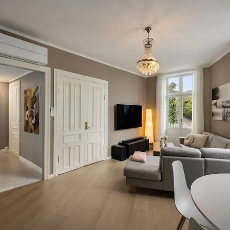 6-rooms In Center W Balcony * Берген